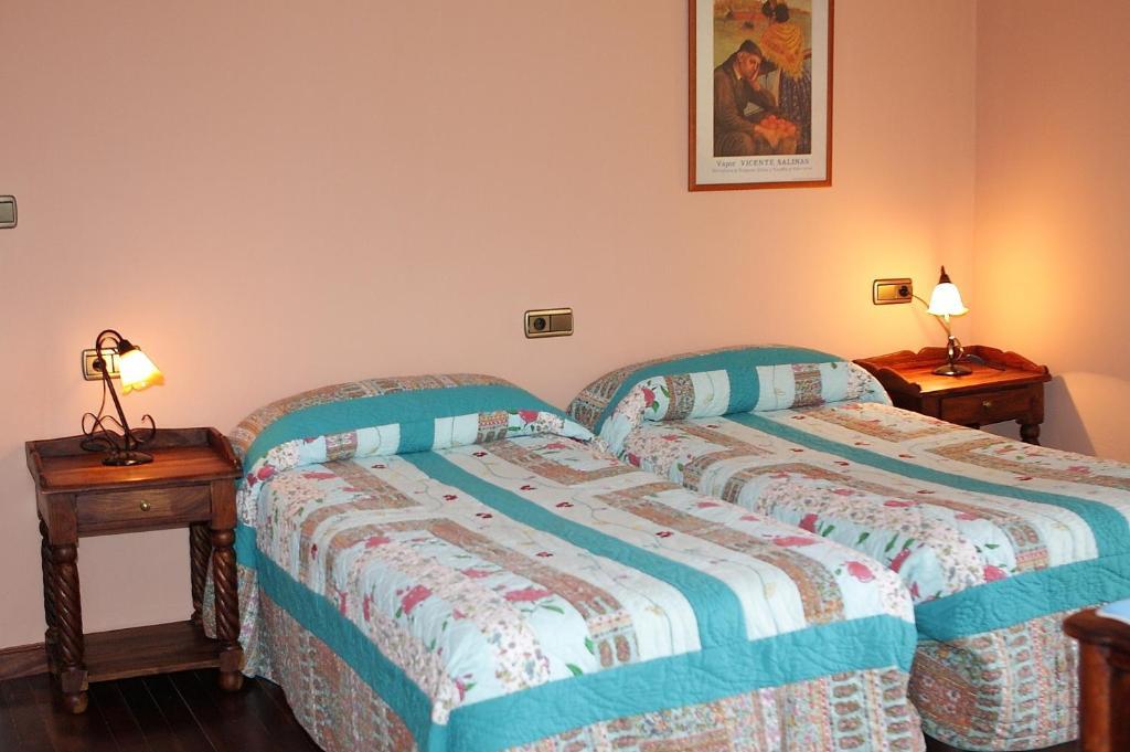 קומיאס Hostal Esmeralda חדר תמונה